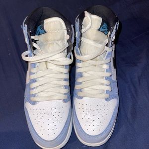 Air Jordan 1s - University Blue